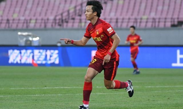 全站官网登录入口-尹鸿博屡扮关键先生被叫球星 新队长直言责任重大