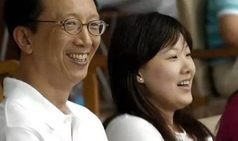 全站官网登录入口-恩爱24年抵不过现实！74岁梁锦松衰老明显，48岁伏明霞仍貌美如花|婚姻|人生|岁月|两人|圈层_新浪娱乐_新浪新闻