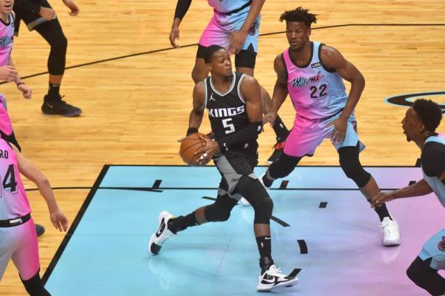 1612077059900088064.jpg GettyImages-1230883497-scaled-e1612074124319-1024x683.jpg